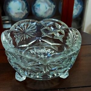 Small footed berry/bowl candy dish
